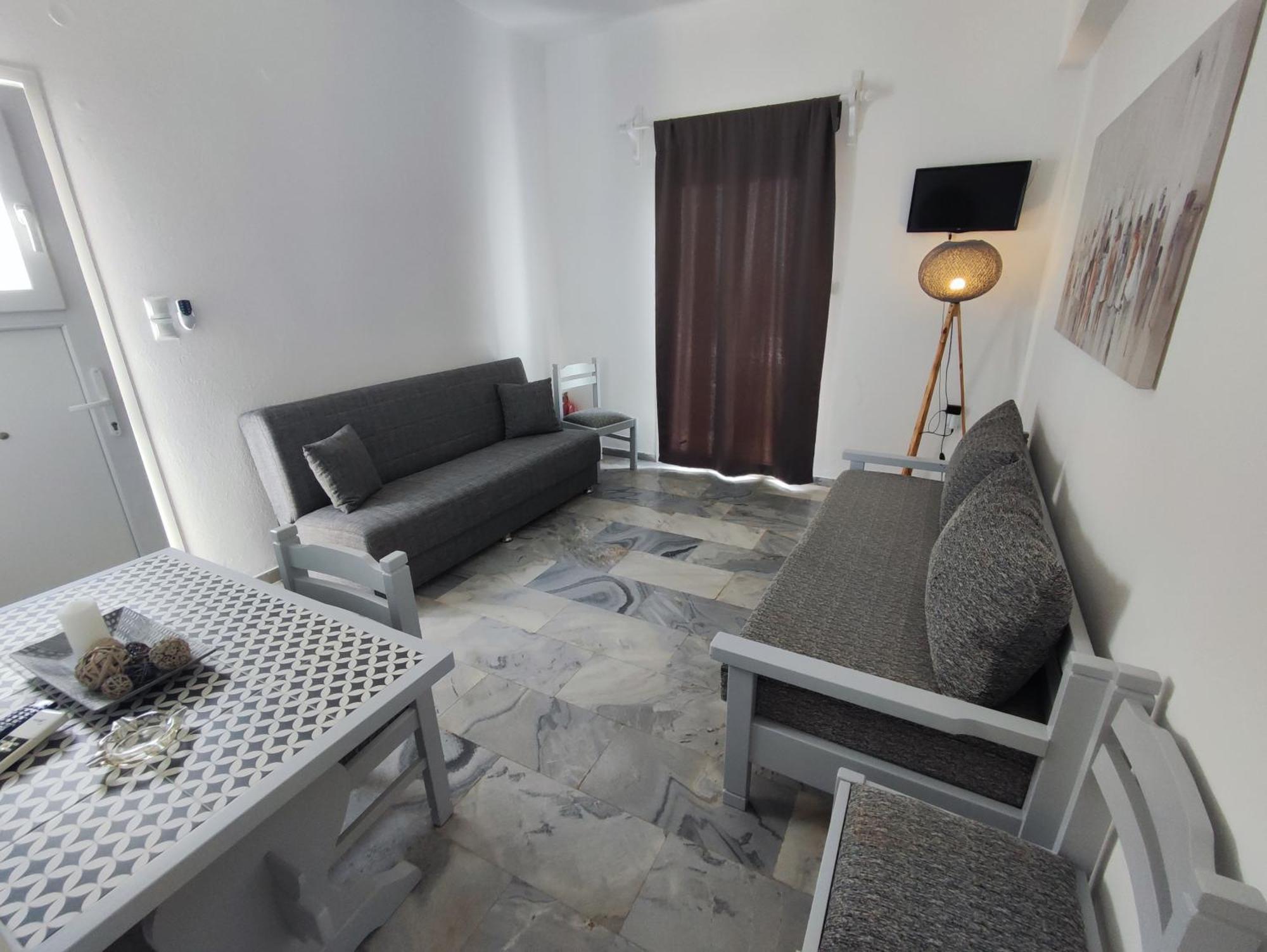 Galaxy Apartments Aliki  Bilik gambar
