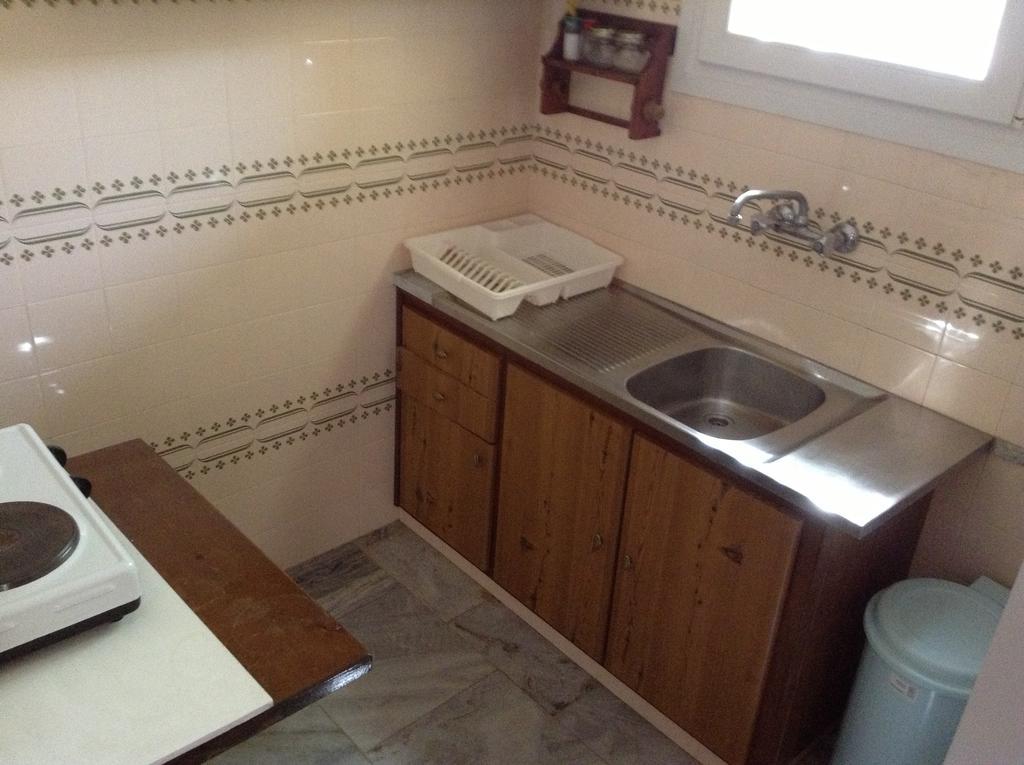 Galaxy Apartments Aliki  Bilik gambar