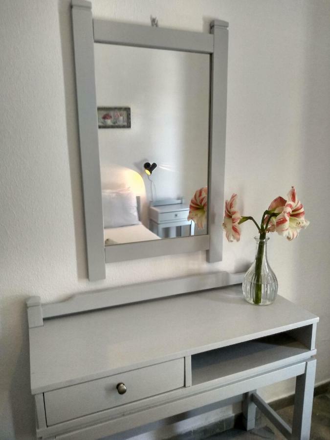 Galaxy Apartments Aliki  Luaran gambar